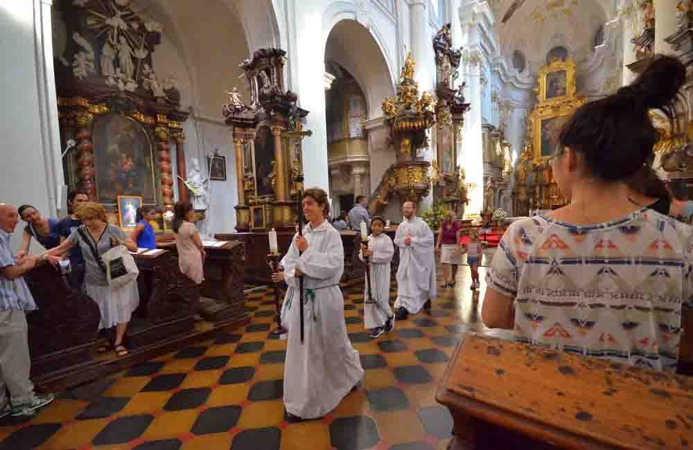 Cómo Elegir el Mejor Sistema de Traducción de la Iglesia